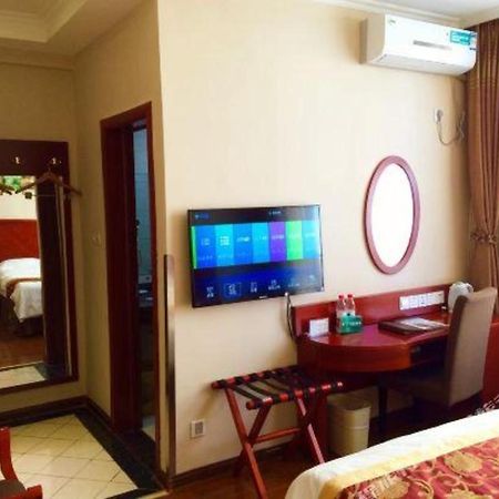 Greentree Inn Bole Wanxianghui Express Hotel Dış mekan fotoğraf