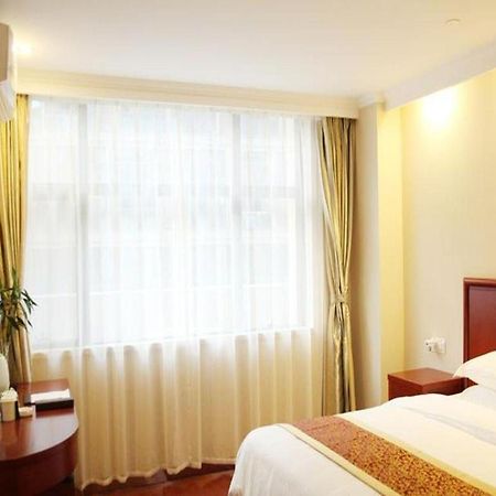 Greentree Inn Bole Wanxianghui Express Hotel Dış mekan fotoğraf